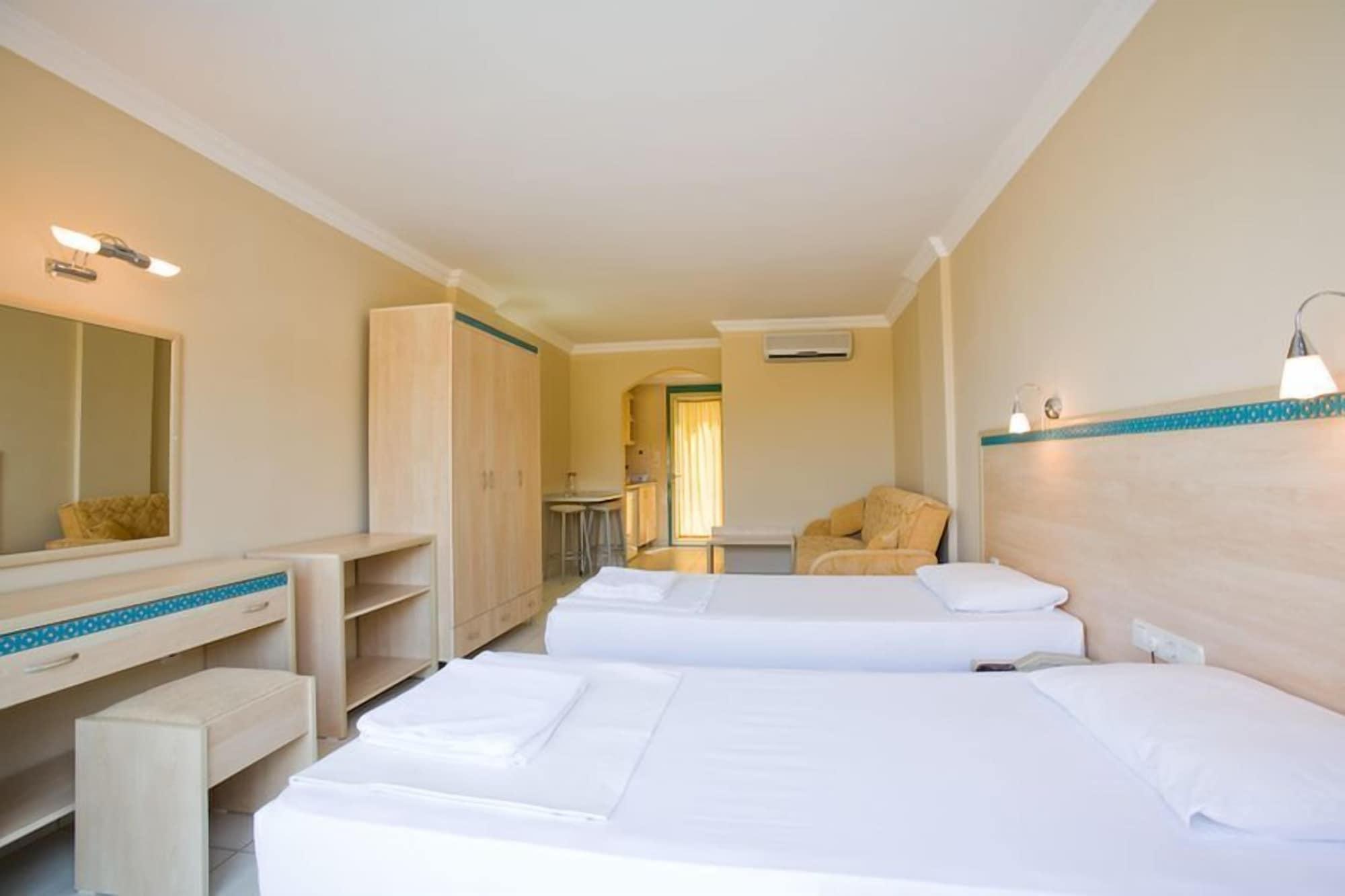 Siesta Beach Apartment Bodrum Esterno foto