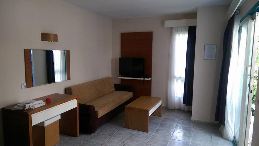 Siesta Beach Apartment Bodrum Esterno foto